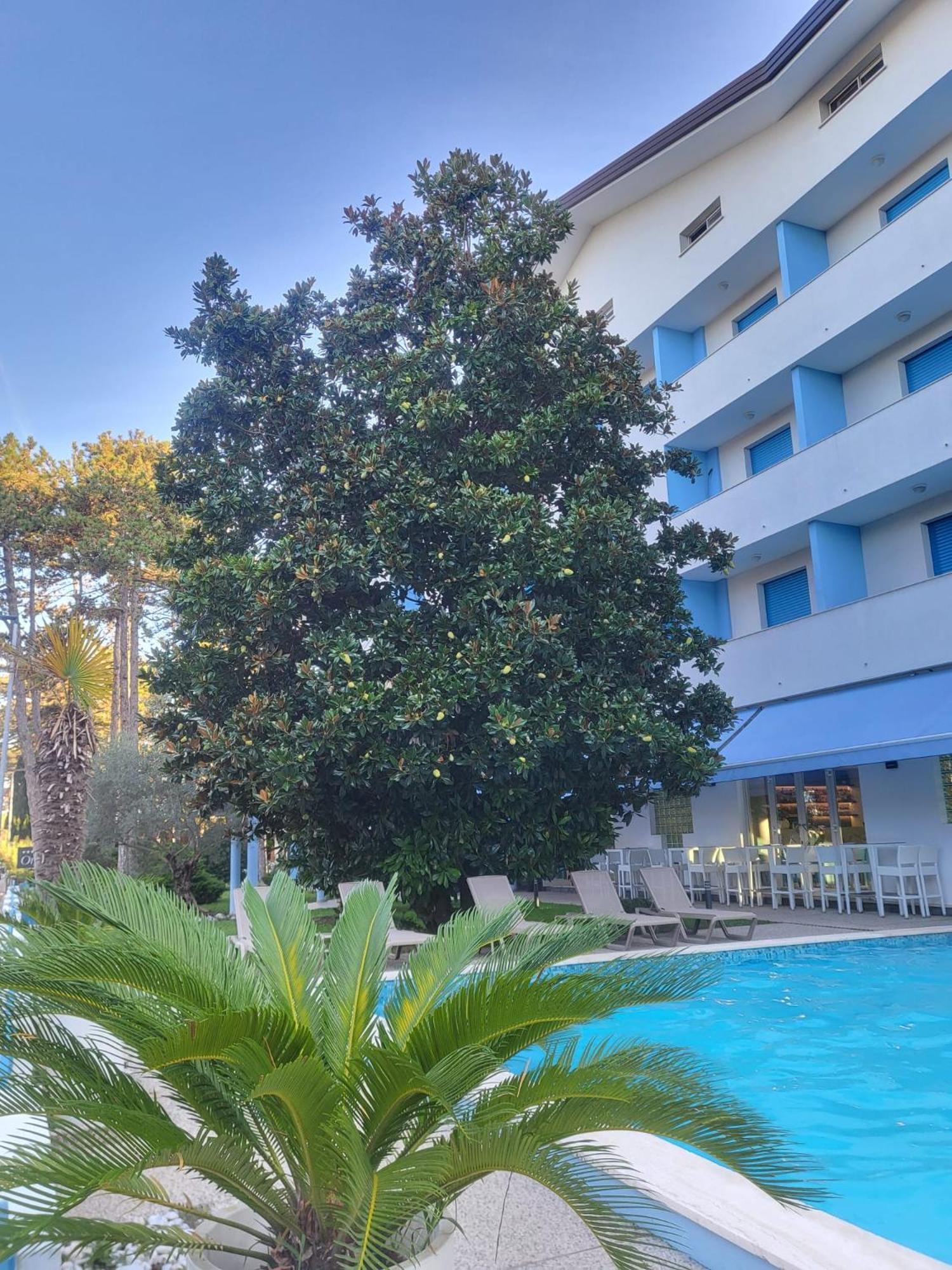 Hotel Olympia Lignano Sabbiadoro Exterior foto