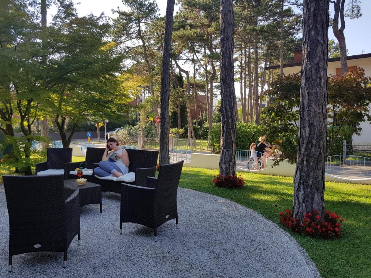 Hotel Olympia Lignano Sabbiadoro Exterior foto